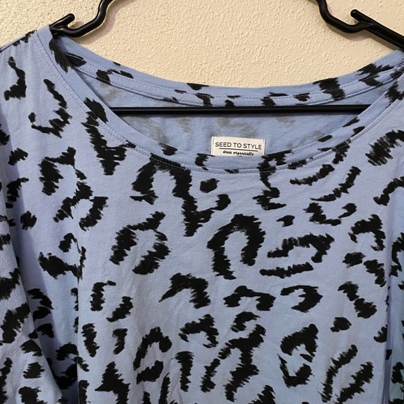 Seed To Style Organic Cotton Angled Hem Leopard Animal Print Long Sleeve Shirt - Picture 2 of 8